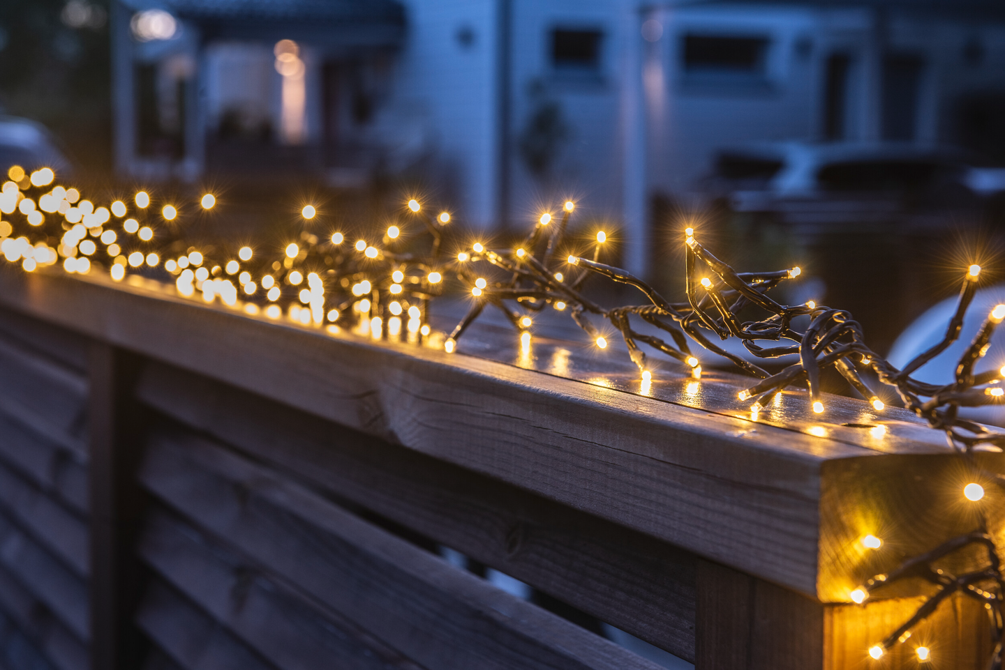 Valosarja Airam SmartHome 3m 240 lediä lämmin valkoinen