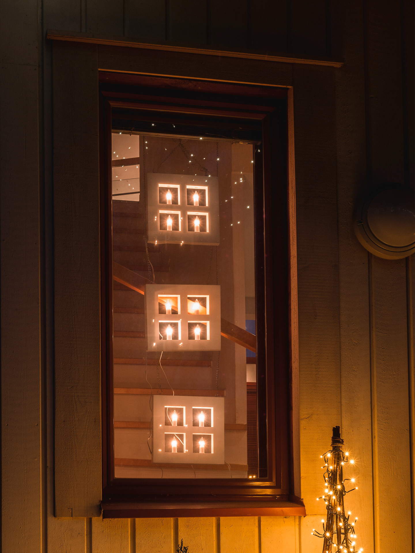 Led-ikkuna Airam valkoinen 25x25cm