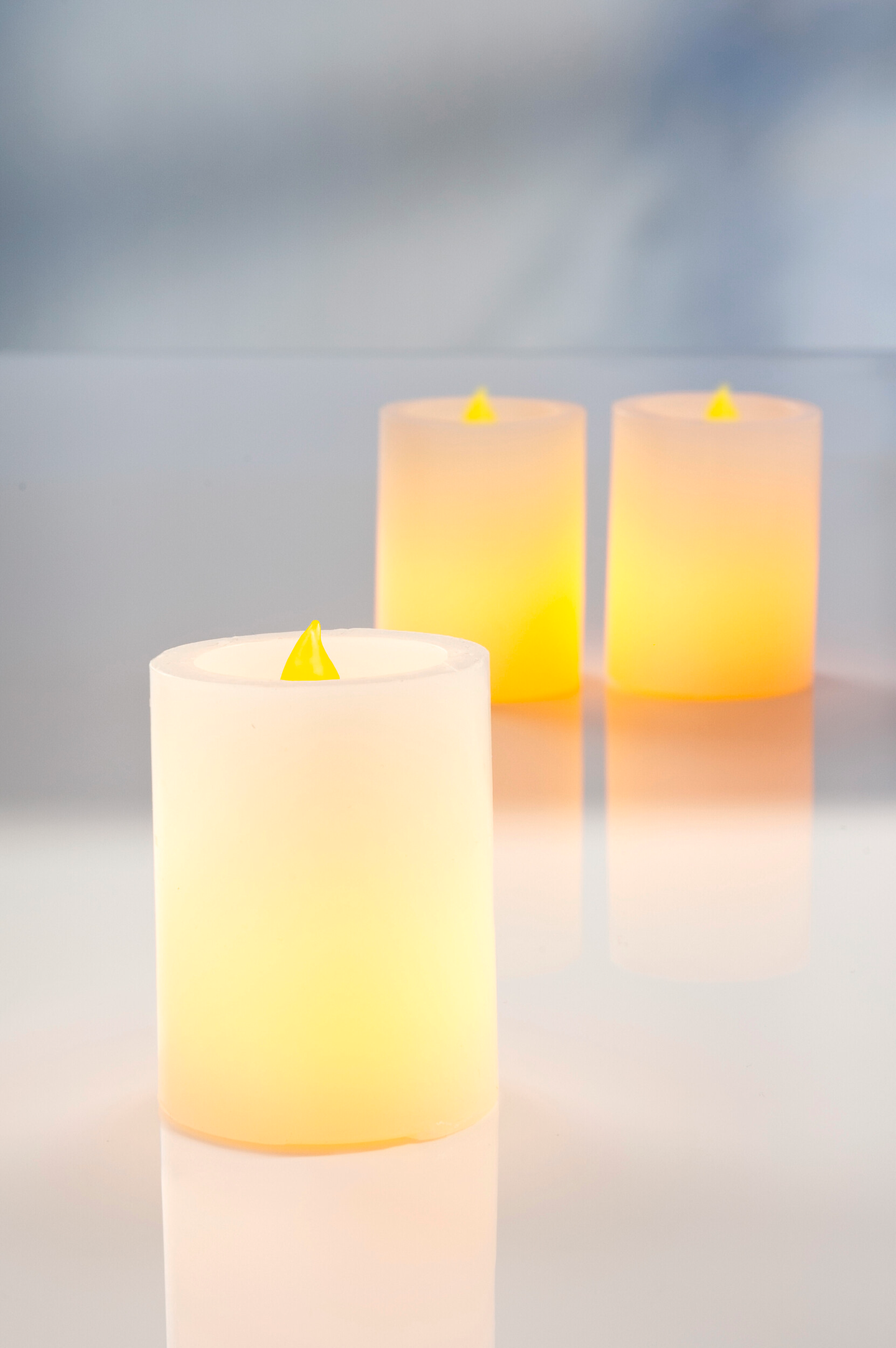 Vahakynttilä Airam Cindy led aJastimella 6,5cm valkoinen