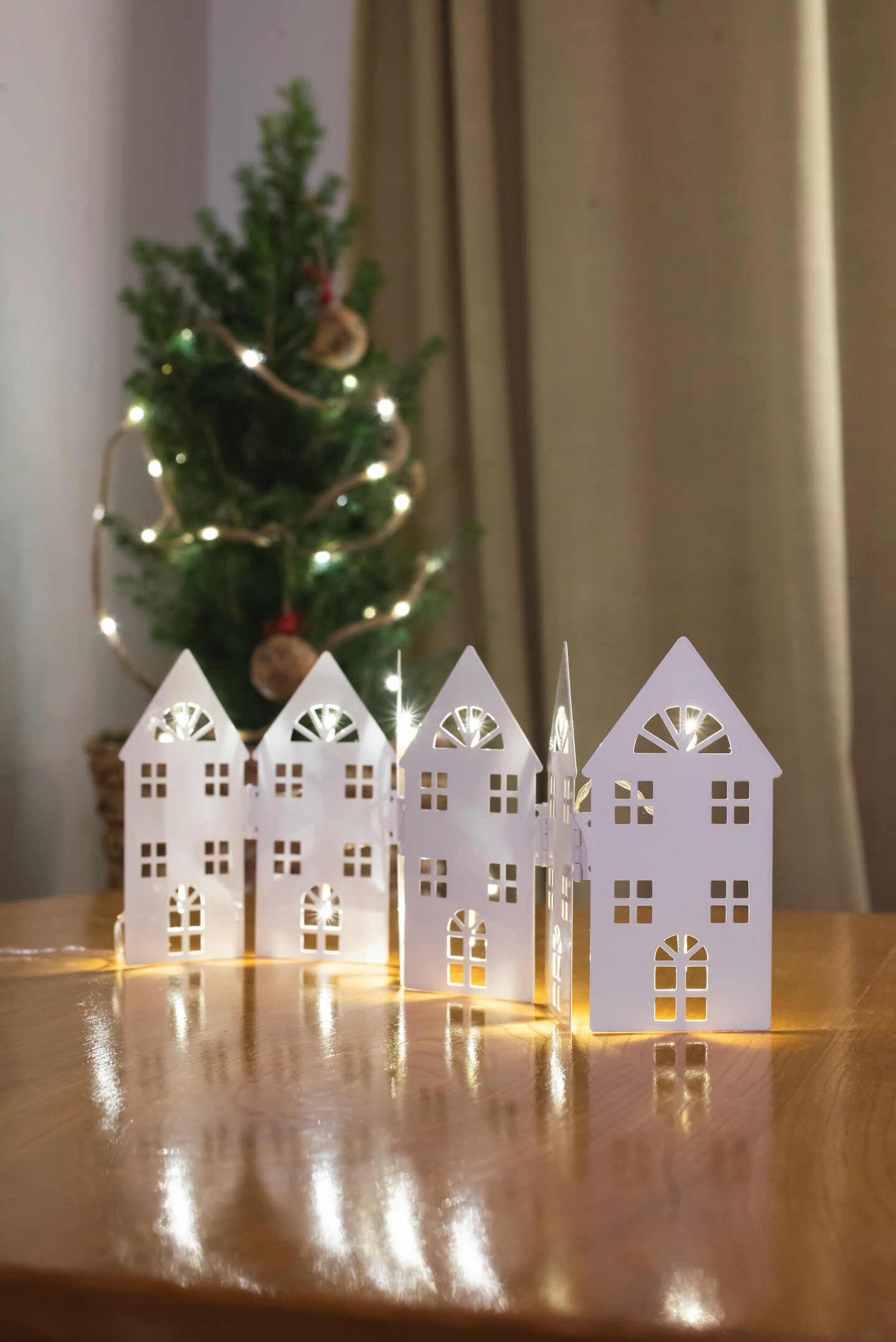 Koristetalot Airam Selesa 14cm valkoinen