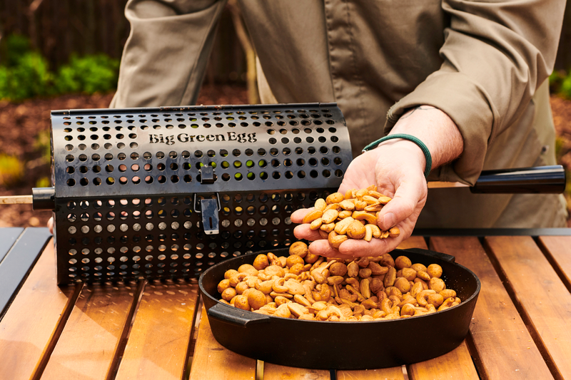 Grillivarraskori Big Green Egg Rotisserieen