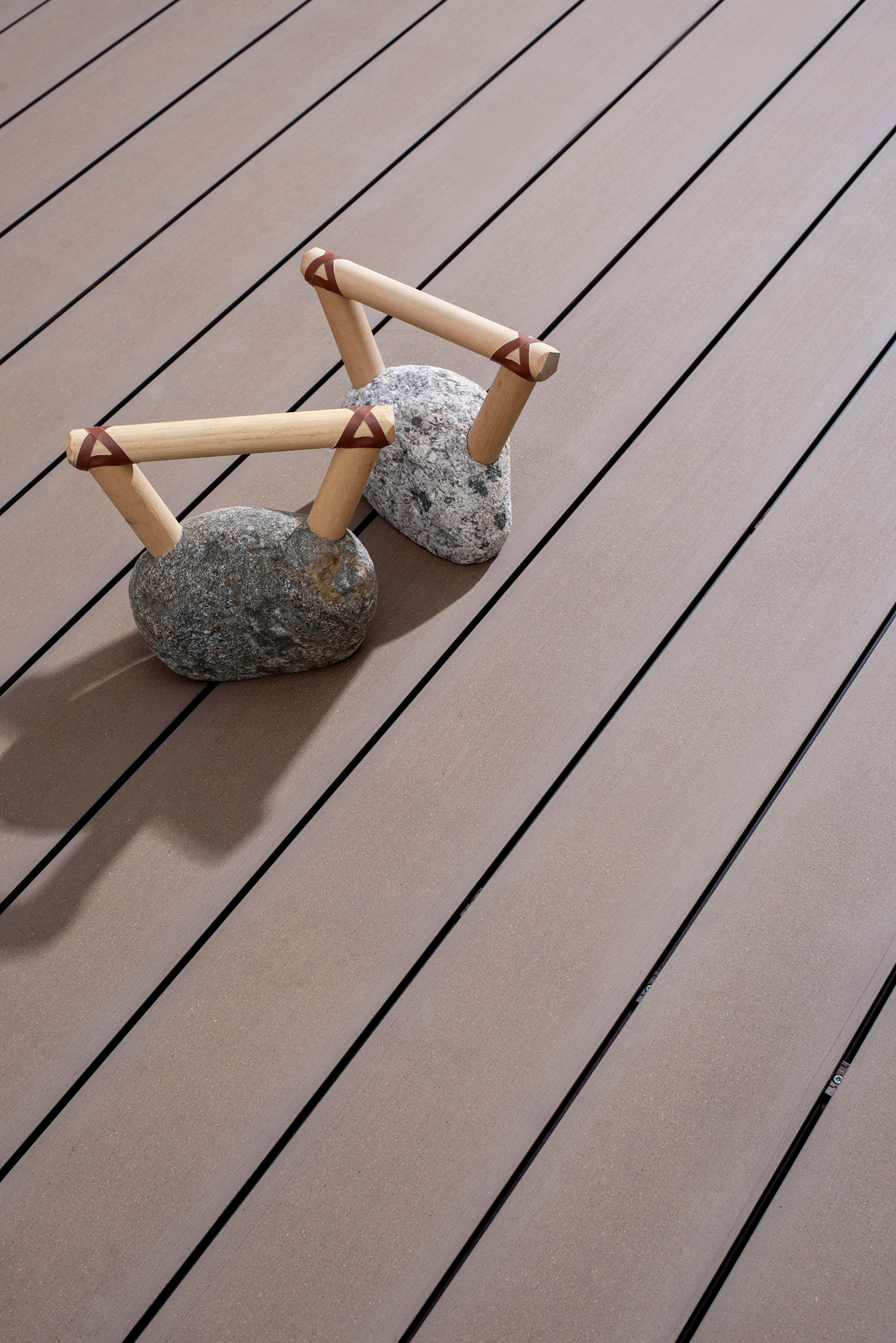 Terassilauta Luna TWPC/T 26x140x6000 ruskea lämpöpuukomposiitti