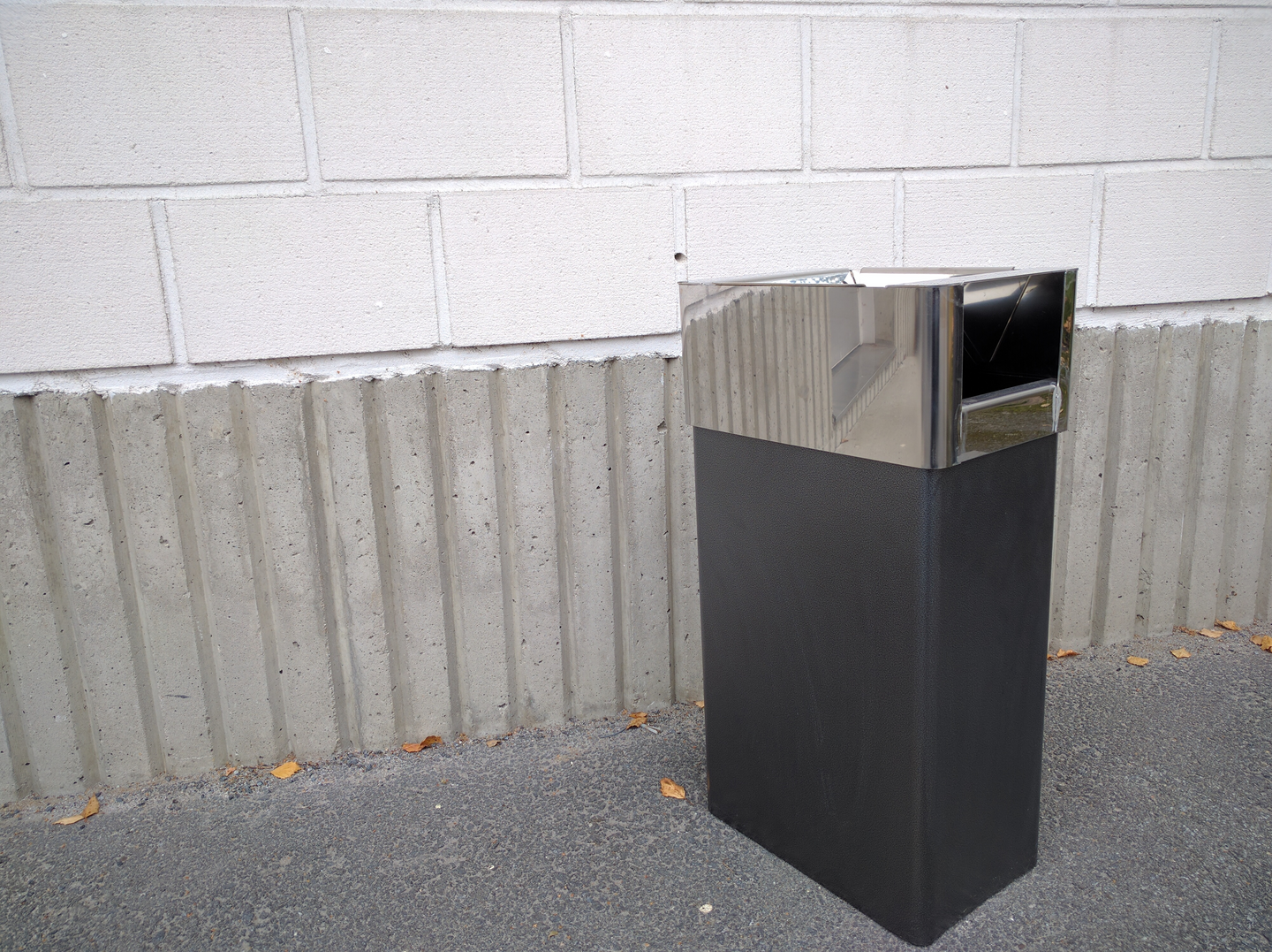 Tuhka-roska-astia PP Turo Ritilä 3/30 antiikkihopea