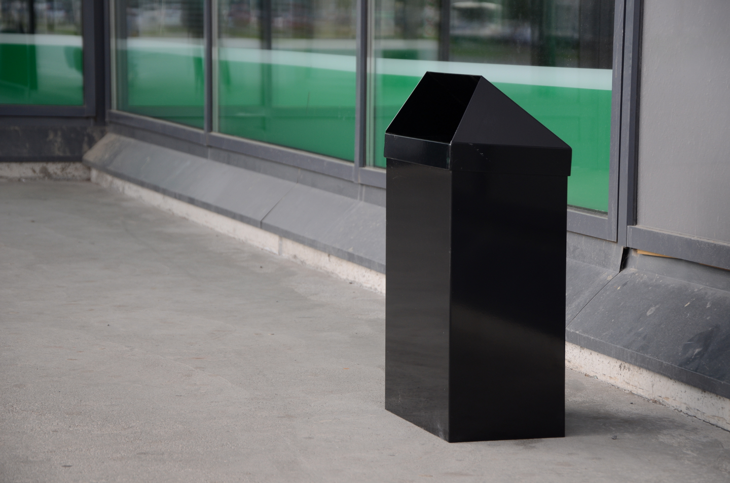 Postilaatikko Pate Maxi tummanharmaa