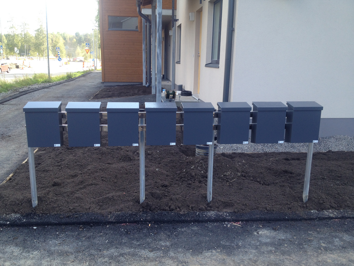 Postilaatikko Pate tummanharmaa