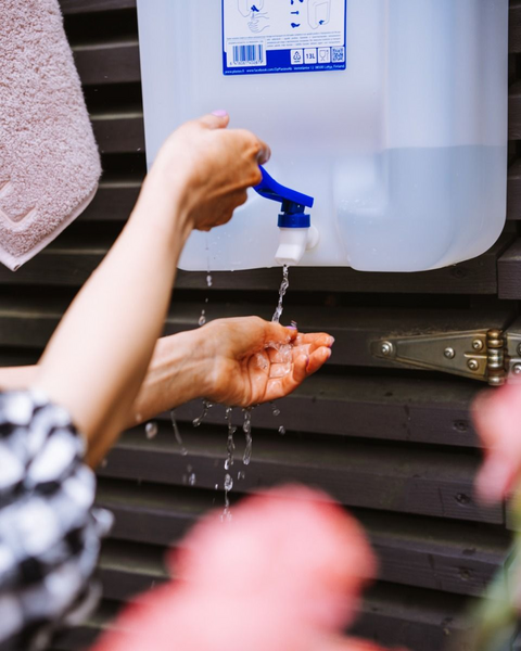 Käsienpesuvesiastia Plastex 13L kääntöhanalla