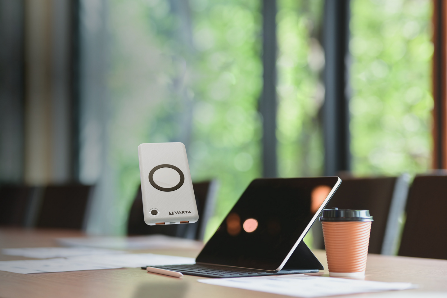 Virtapankki VARTA langaton 10000mAh 1xUSB-C / 2xUSB-A QuickCharge