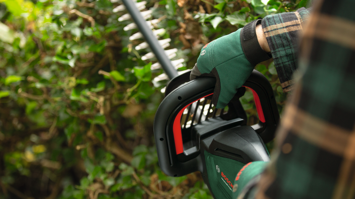 Akkupensasleikkuri Bosch AdvancedHedgeCut 36V-65-28 Solo