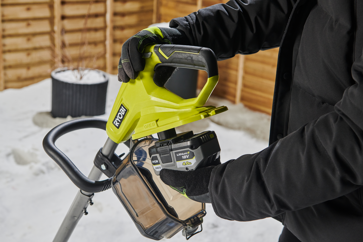 Akkulumilapio Ryobi RY18ST25A-0 18V ONE+ runko