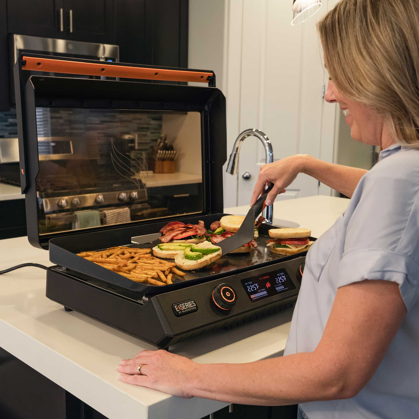 ParilaGrilli 22'' Blackstone sähkökäyttöinen