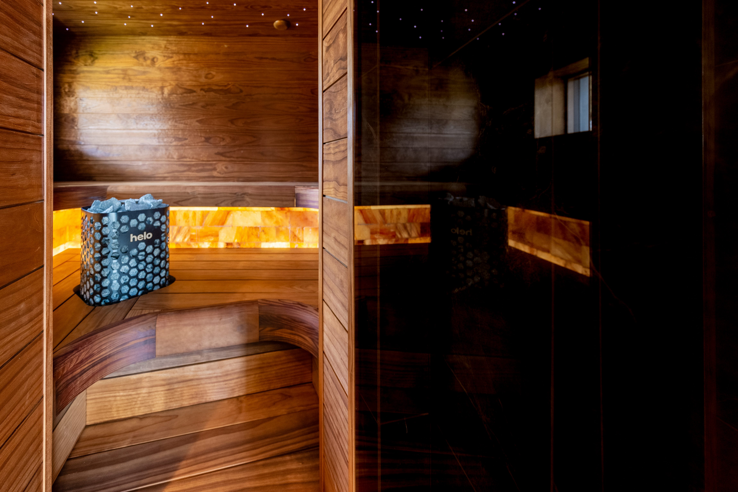 Saunapaneeli Thermory 15x140x2700 STS4 lämpökäsitelty radiatamänty