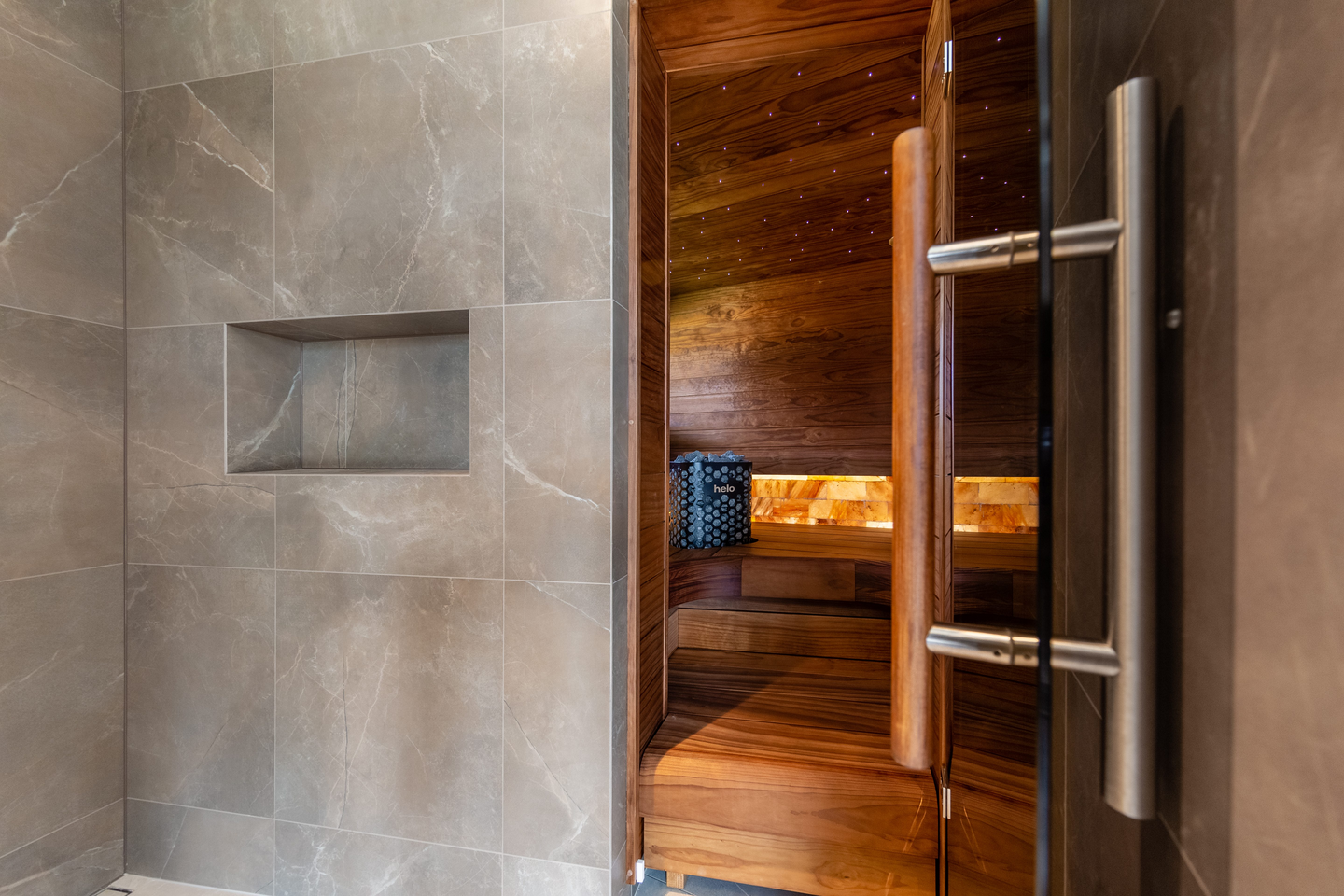 Saunapaneeli Thermory 15x140x2700 STS4 lämpökäsitelty radiatamänty