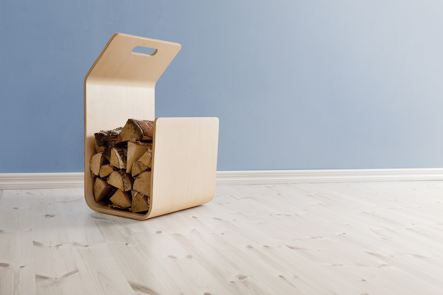 Helo Aqua 80 Erikoislakka 2,7l kiiltävä