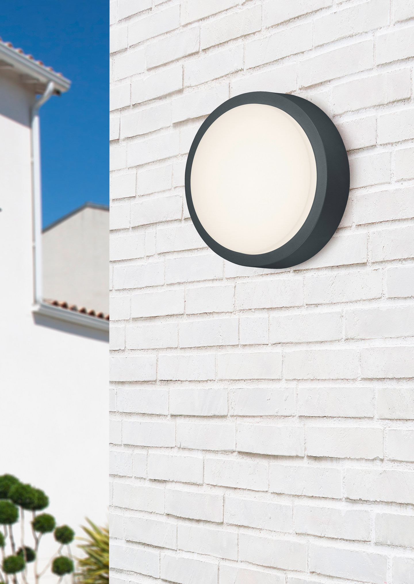 Seinävalaisin TRIO Breg led 8,5W IP54 antrasiitti