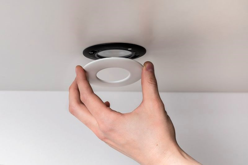 Led-alasvalo Hide-a-lite 1208 IP44 12V 360lm 4,7W 3000K valkoinen