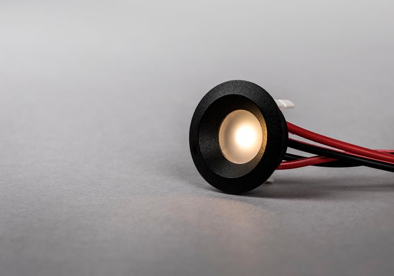 Led-alasvalo Hide-a-lite Core Smart IP44 70lm 120° 1,2W 2700K musta