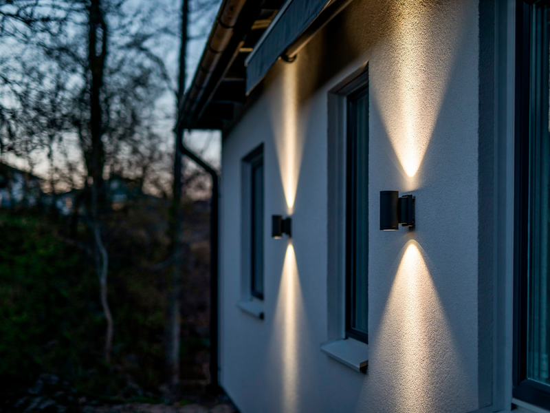 Seinävalaisin Hide-a-lite Milo II 3000K antrasiitti