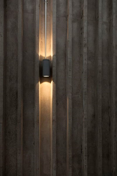 Seinävalaisin Hide-a-lite Milo XL II 3000K harmaa