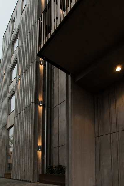 Seinävalaisin Hide-a-lite Milo XL II 3000K harmaa