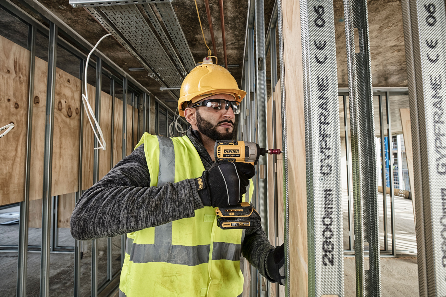 Iskuruuvinväännin DeWalt DCF787N 18V XR runko