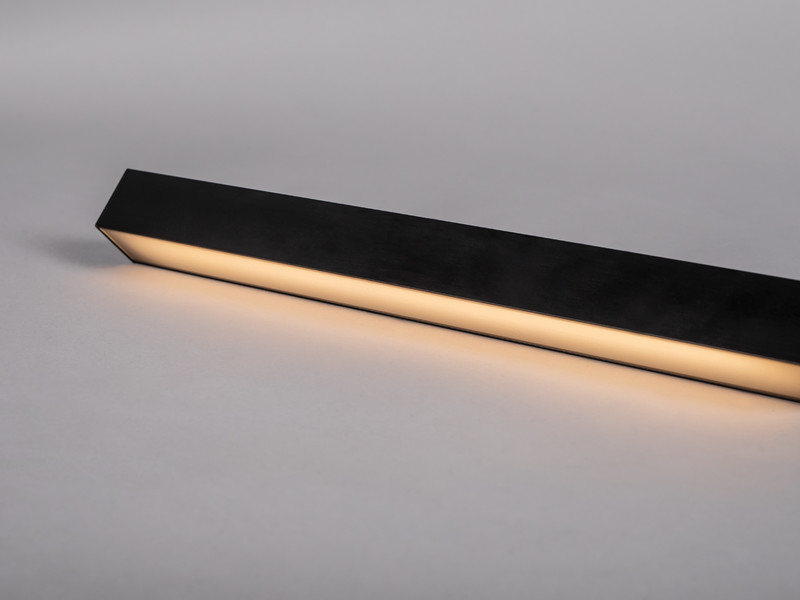 Profiili Hide-a-lite Maxi U musta 2m