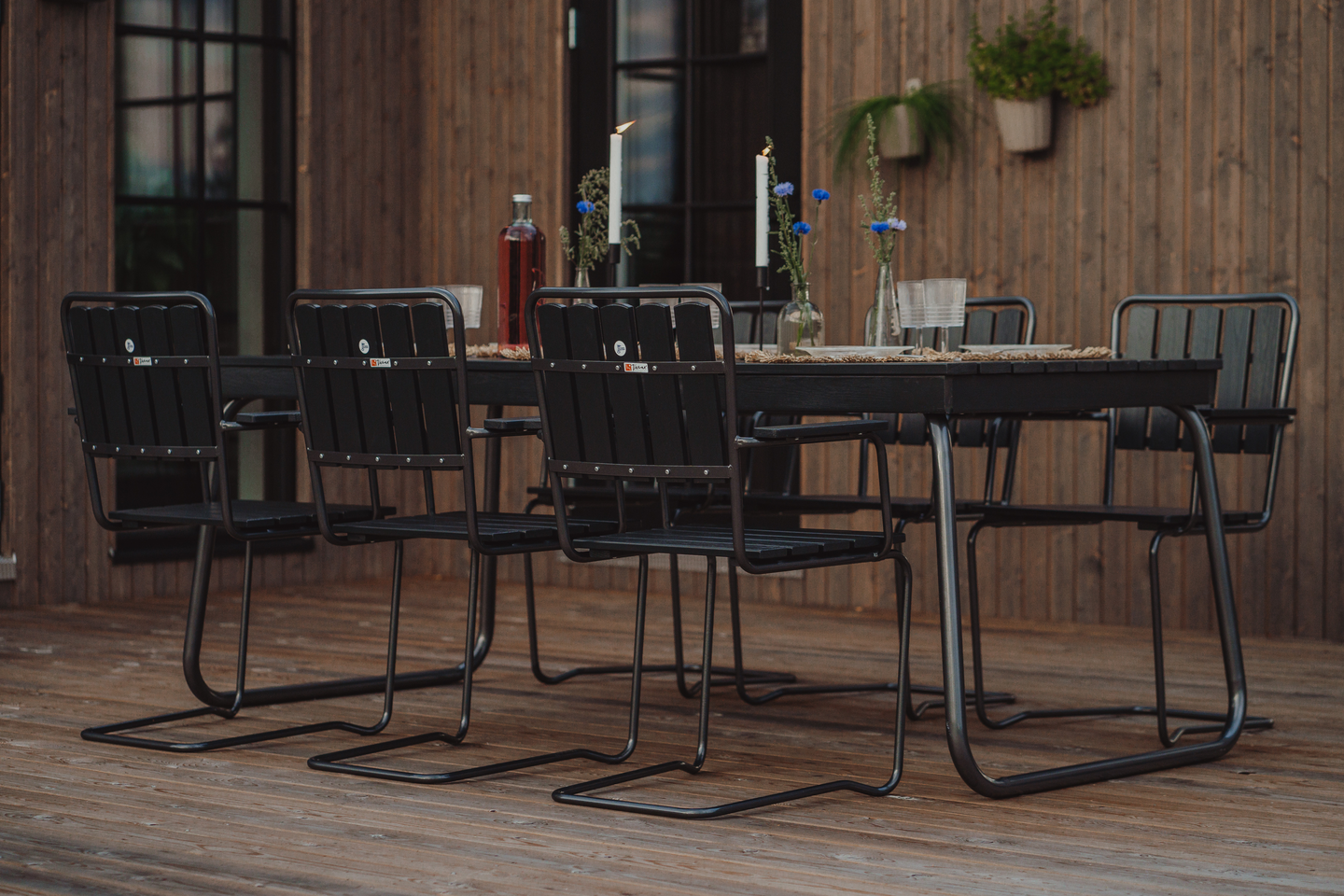 Pöytä Varax Suvisaari musta 190x90cm