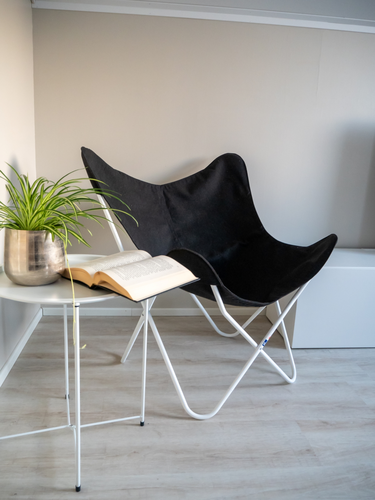 Kangaspäällinen lepakkotuoliin Varax musta