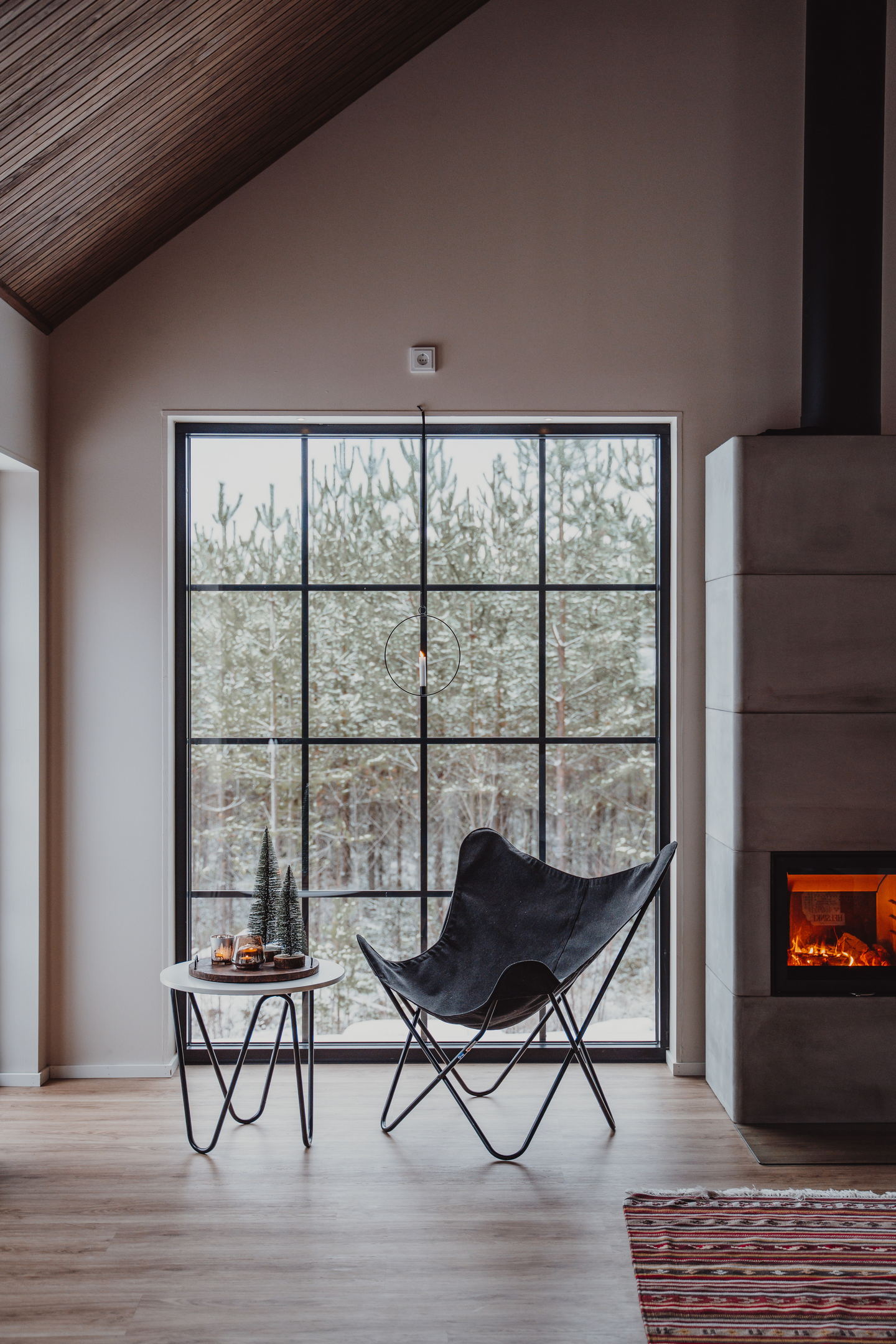 Kangaspäällinen lepakkotuoliin Varax musta