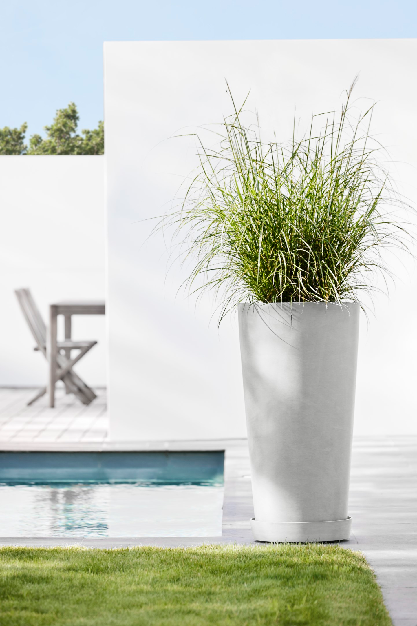 Ruukku Ecopots Amsterdam korkea 90cm valkoharmaa