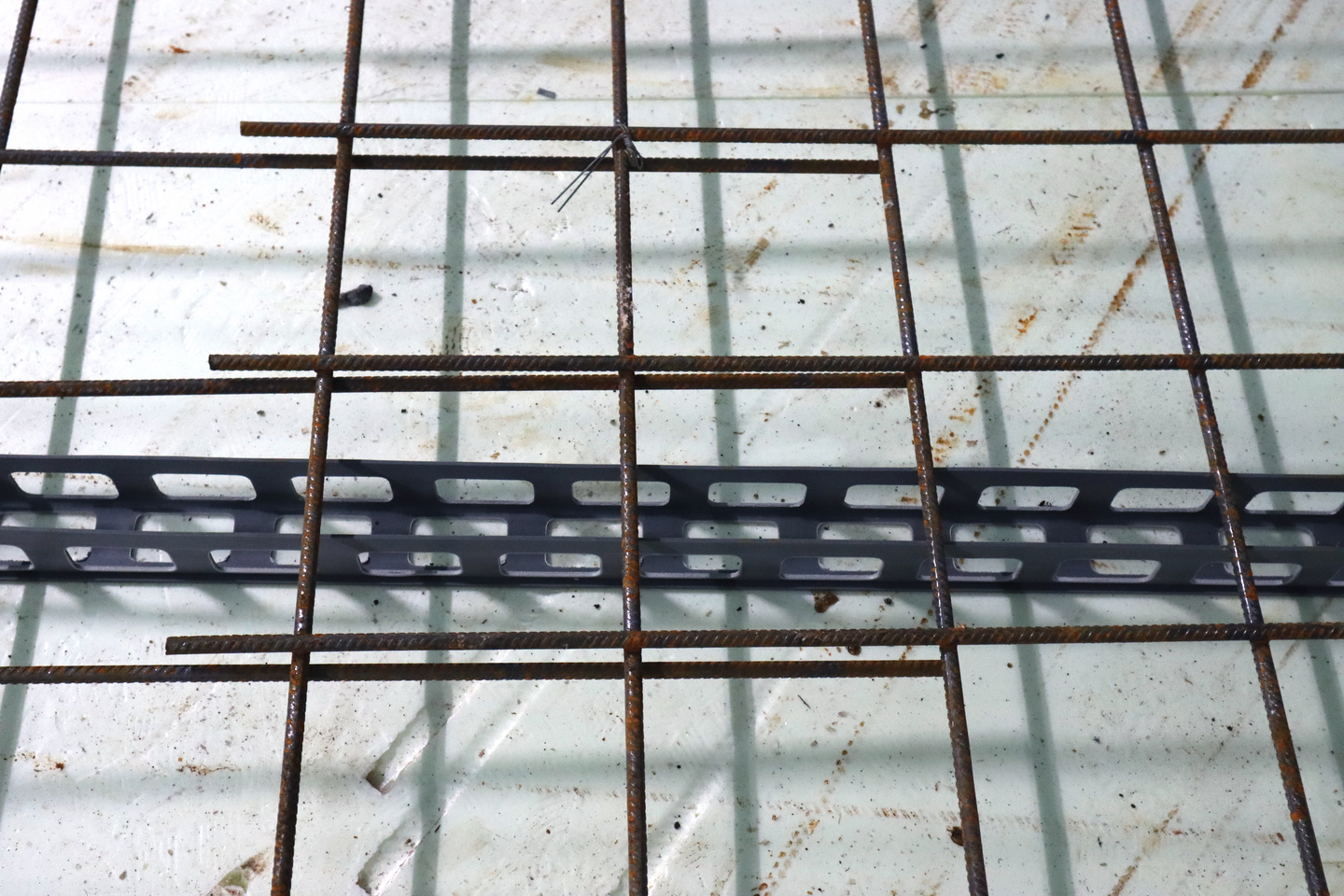 Tankovälike Pintos 25mm 2m loveton