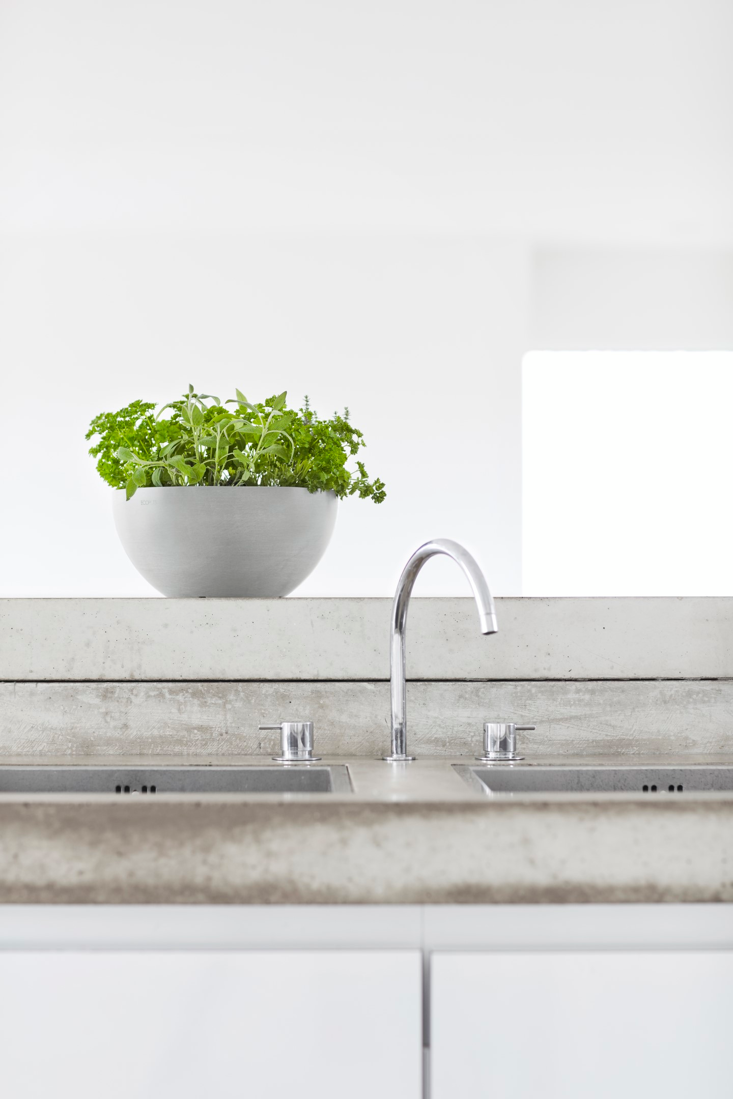 Ruukku Ecopots Brysseli 25cm valkoharmaa