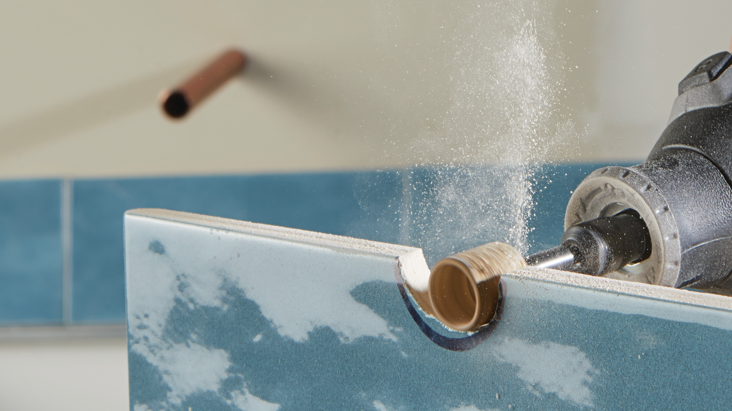 Hiomanauha ja reikäpora Dremel Max 408 DM