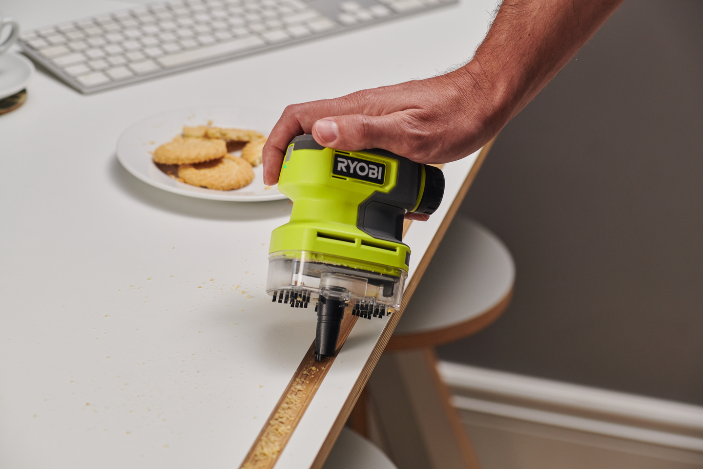 Työpöytäimuri Ryobi RDV4-0 4V USB-Litium-sarja ei akkua mukana