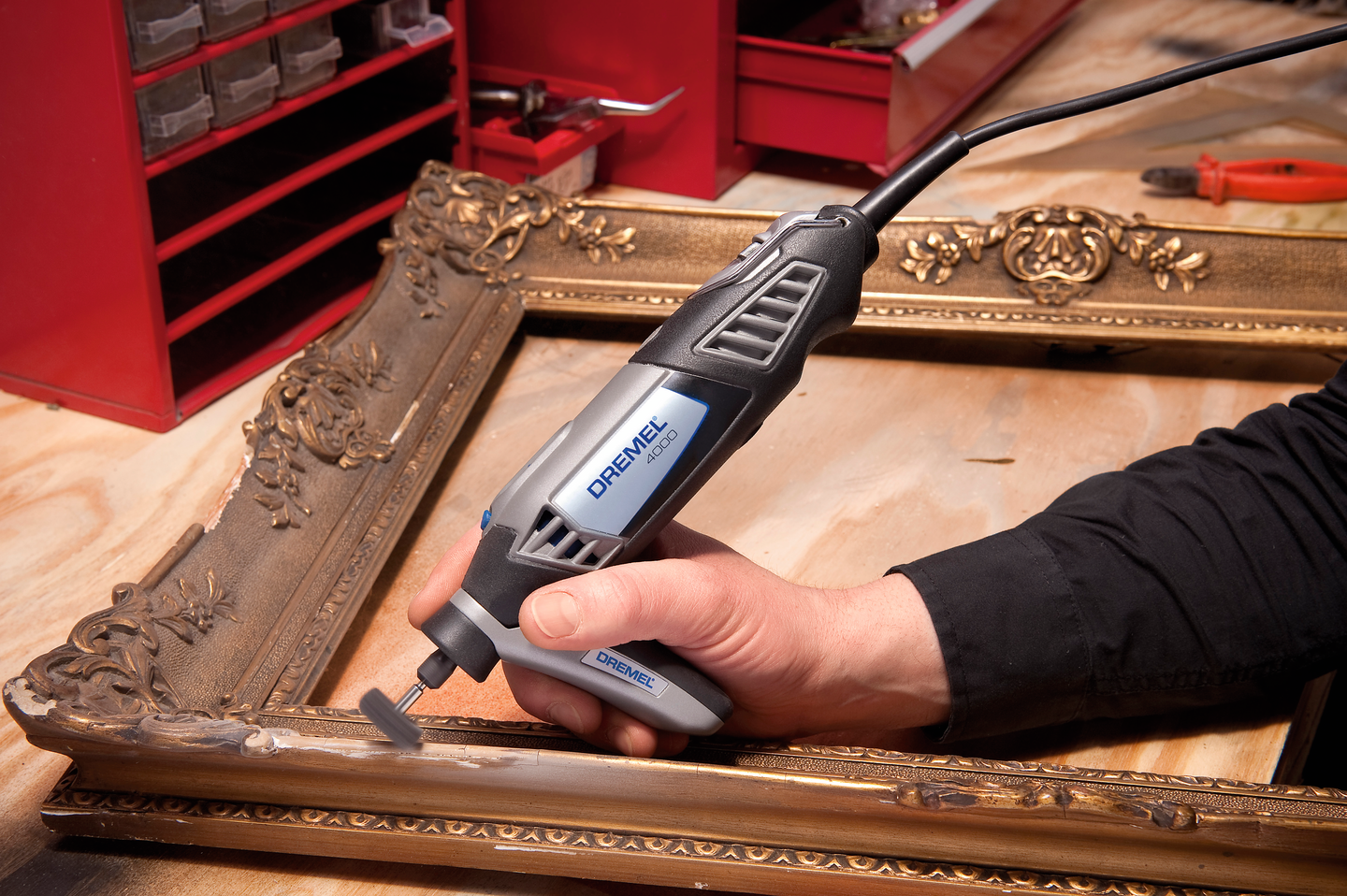 Tarkkuuskädensija Dremel  577