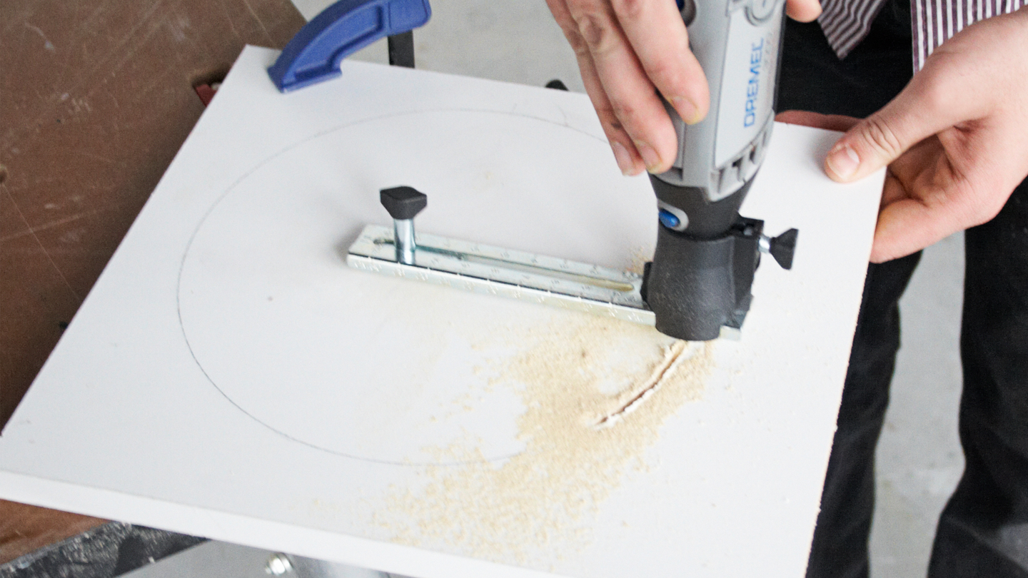 Viiva- ja ympyräleikkuri Dremel 678