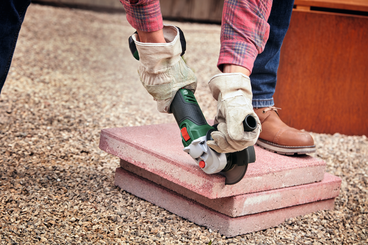 Akkukulmahiomakone Bosch UniversalGrind 18V-75 4Ah