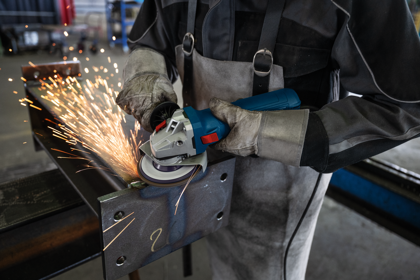 Kulmahiomakone Bosch GWS 12-125 + timanttikatkaisulaikka + kantolaukku