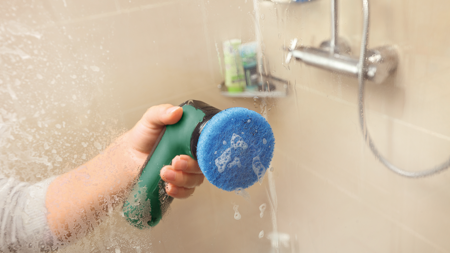 Akkupesuharja Bosch Universal Brush 3,6V setti