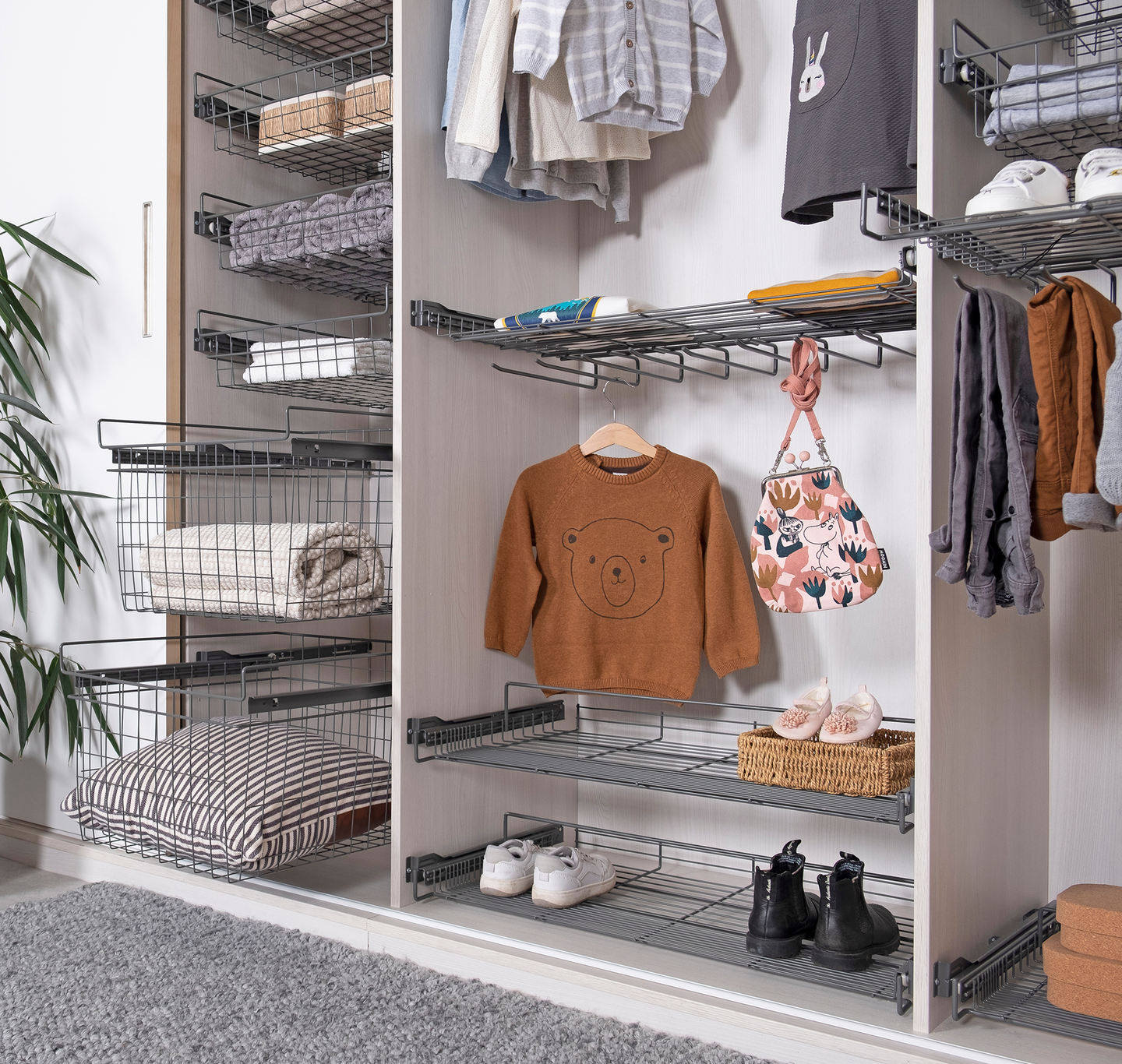 Rullakiskokori LM 604 matala antrasiitti 60 cm kaappiin