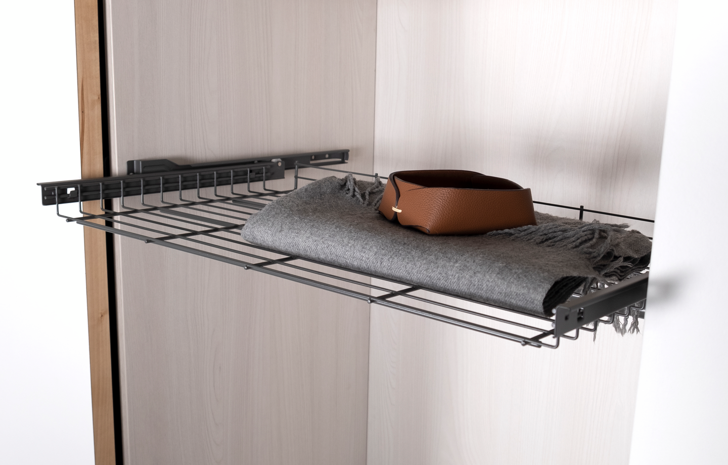 Hyllytaso LM 640 antrasiitti 40 cm kaappiin