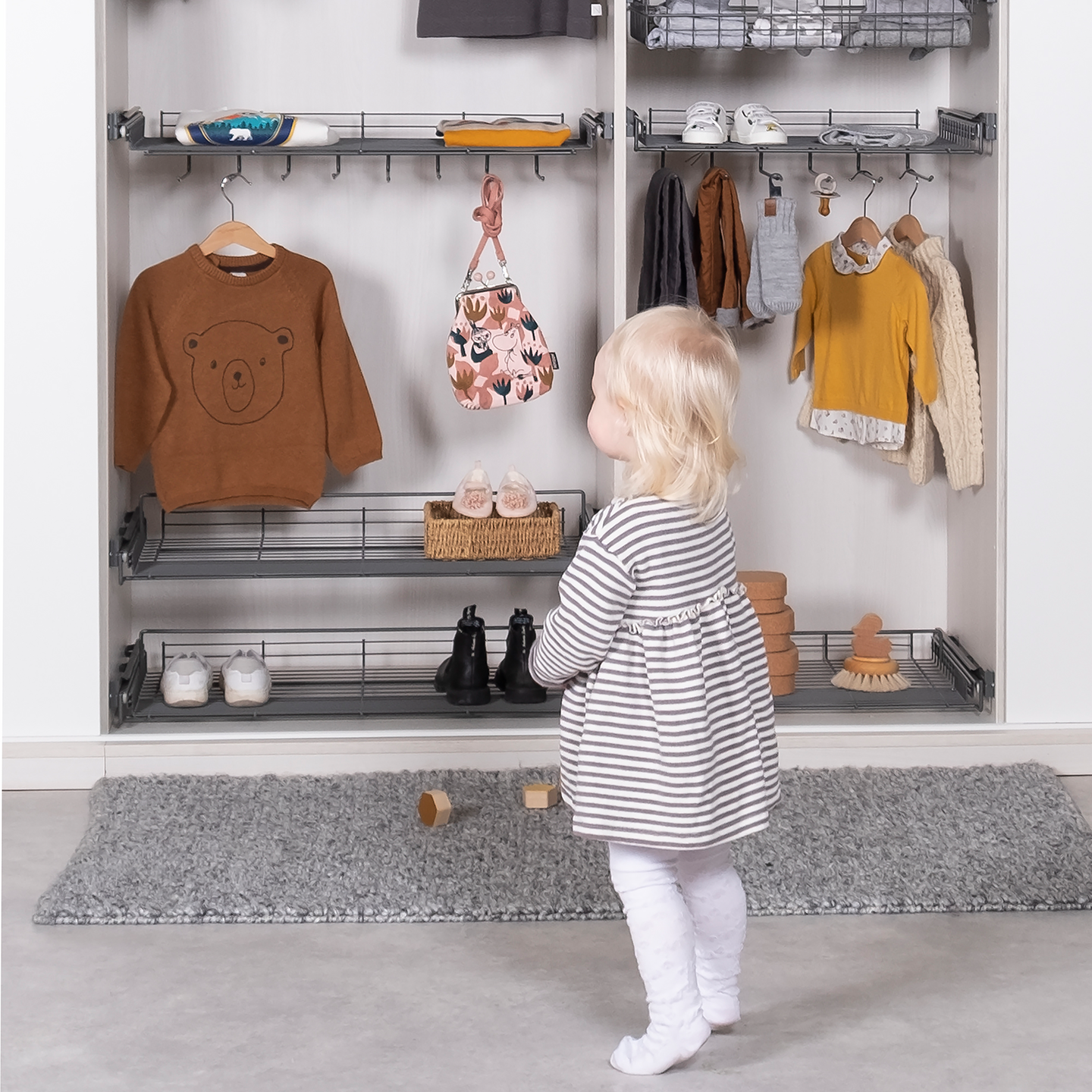 Housuteline LM 652 antrasiitti 60 cm kaappiin