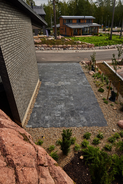 Loimuliuskekivi Lakka 80 hiilenmusta