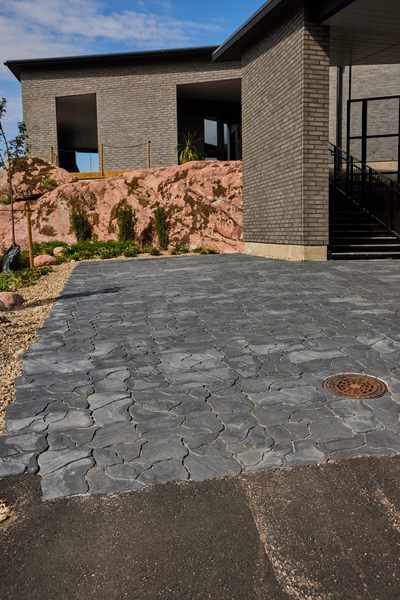 Loimuliuskekivi Lakka 80 hiilenmusta