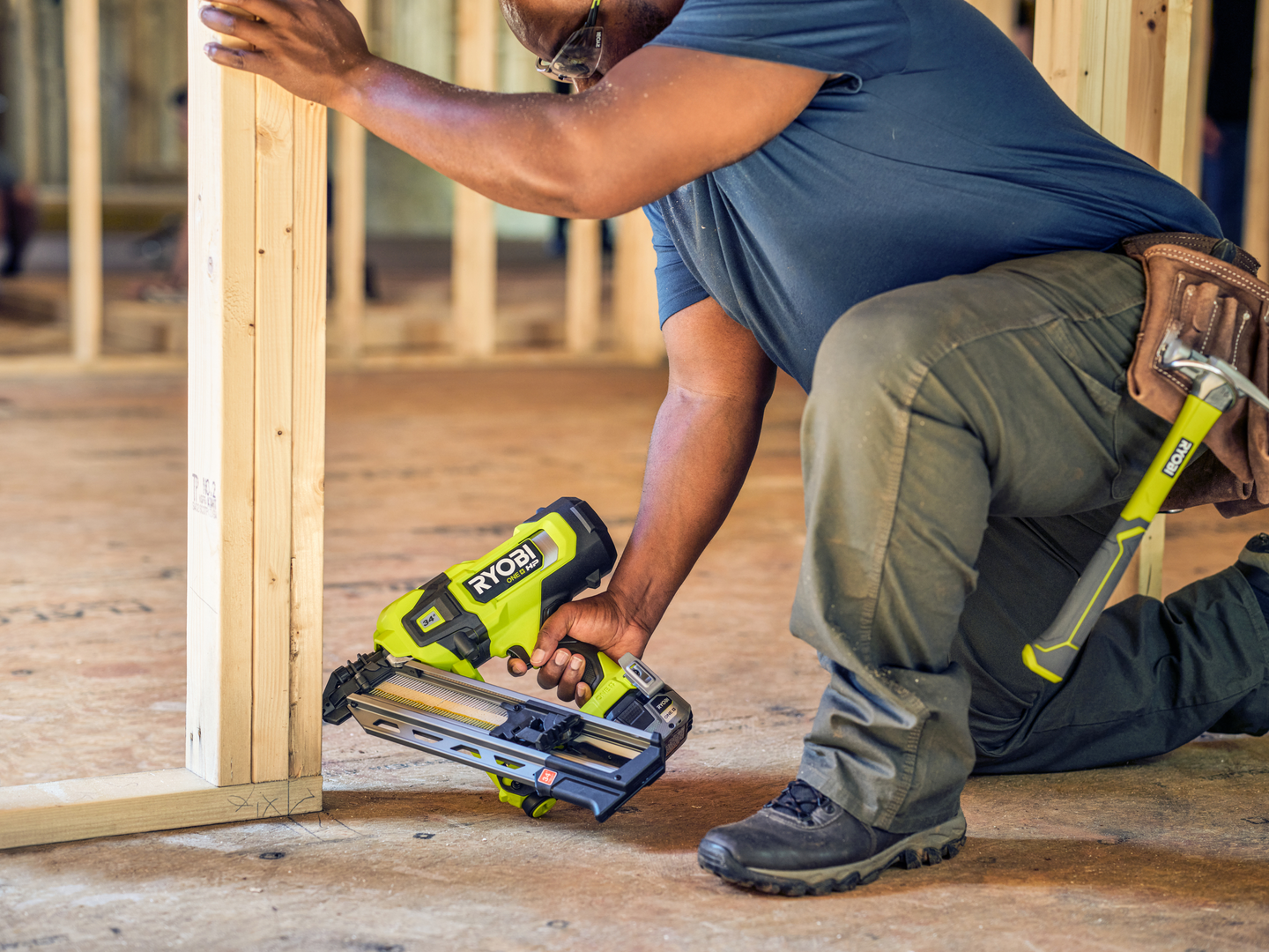 Runkonaulain Ryobi RFN1834X-0 18V ONE+ 50-90mm naulat hiiliharjaton ei akkua