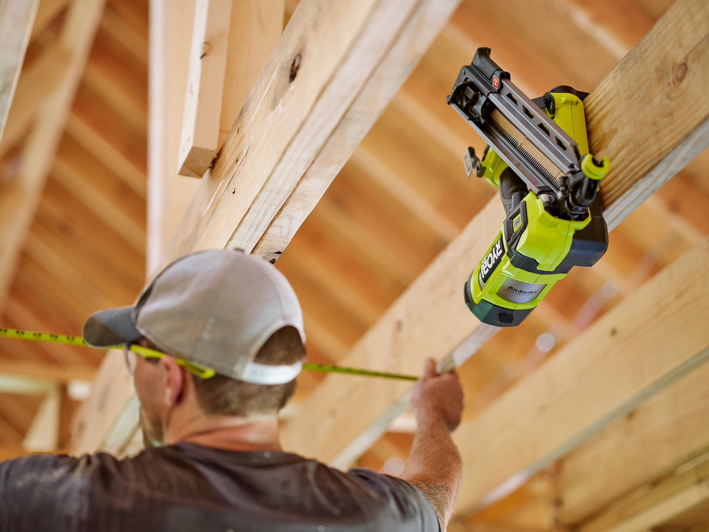 Runkonaulain Ryobi RFN1834X-0 18V ONE+ 50-90mm naulat hiiliharjaton ei akkua