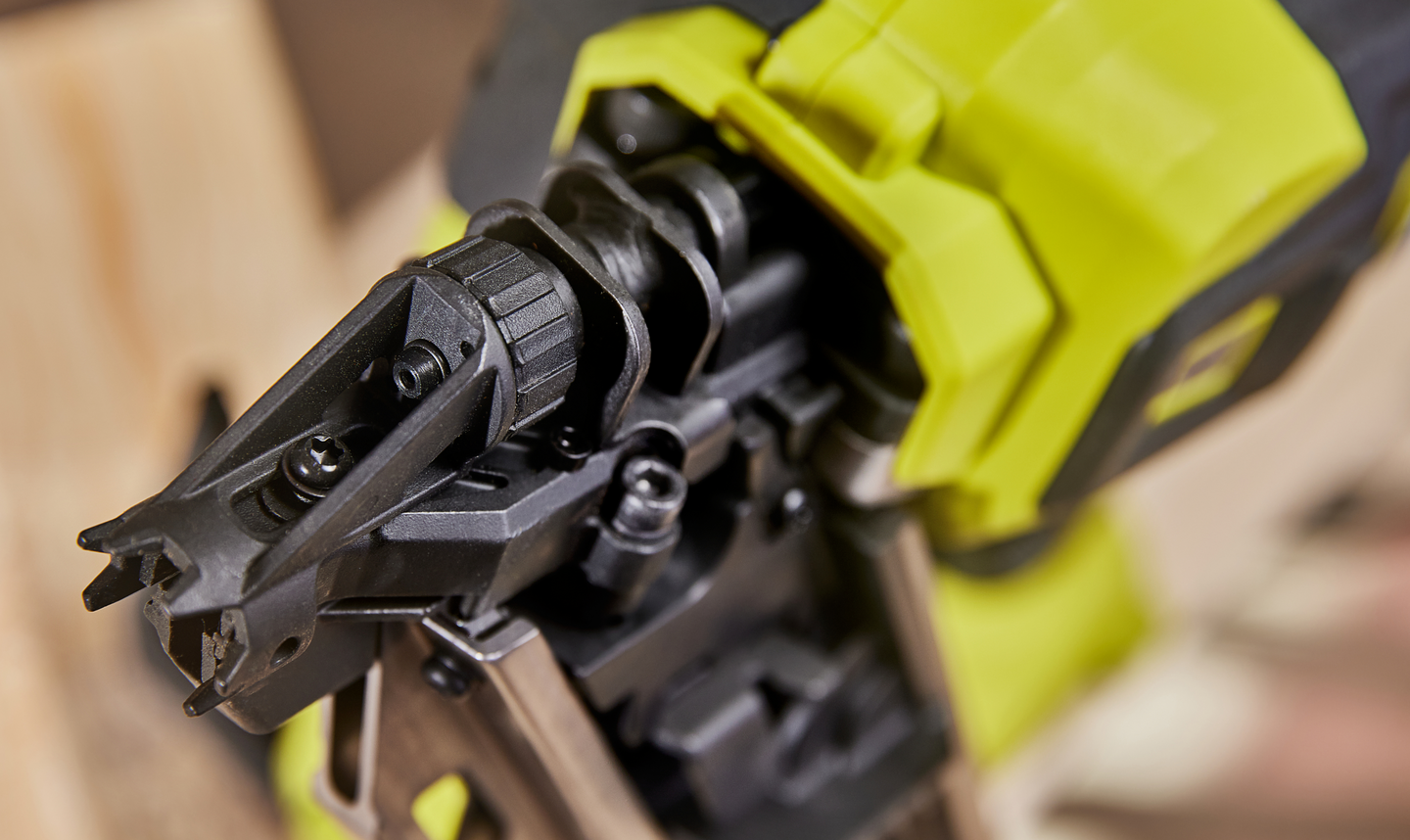 Runkonaulain Ryobi RFN1834X-0 18V ONE+ 50-90mm naulat hiiliharjaton ei akkua