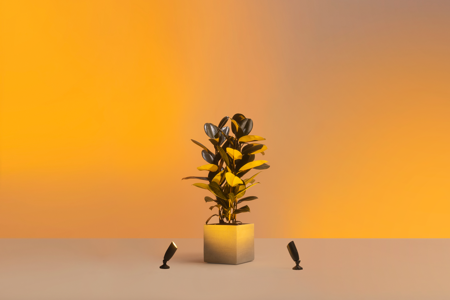 Ulkokohdevalaisin WiZ 540lm 10W 2700-5000K RGB aloituspakkaus