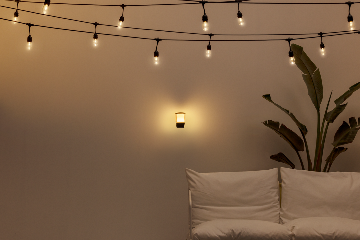 Ulkoseinävalaisin WiZ Elpas 650lm 8,5W 2700-5000K RGB