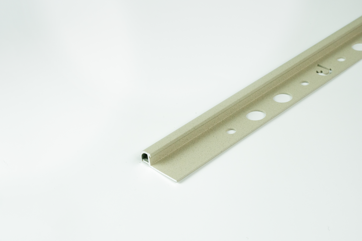 Dione laattalista 8mm 2,7m pyöreä Sand Rustic 6534-SAR