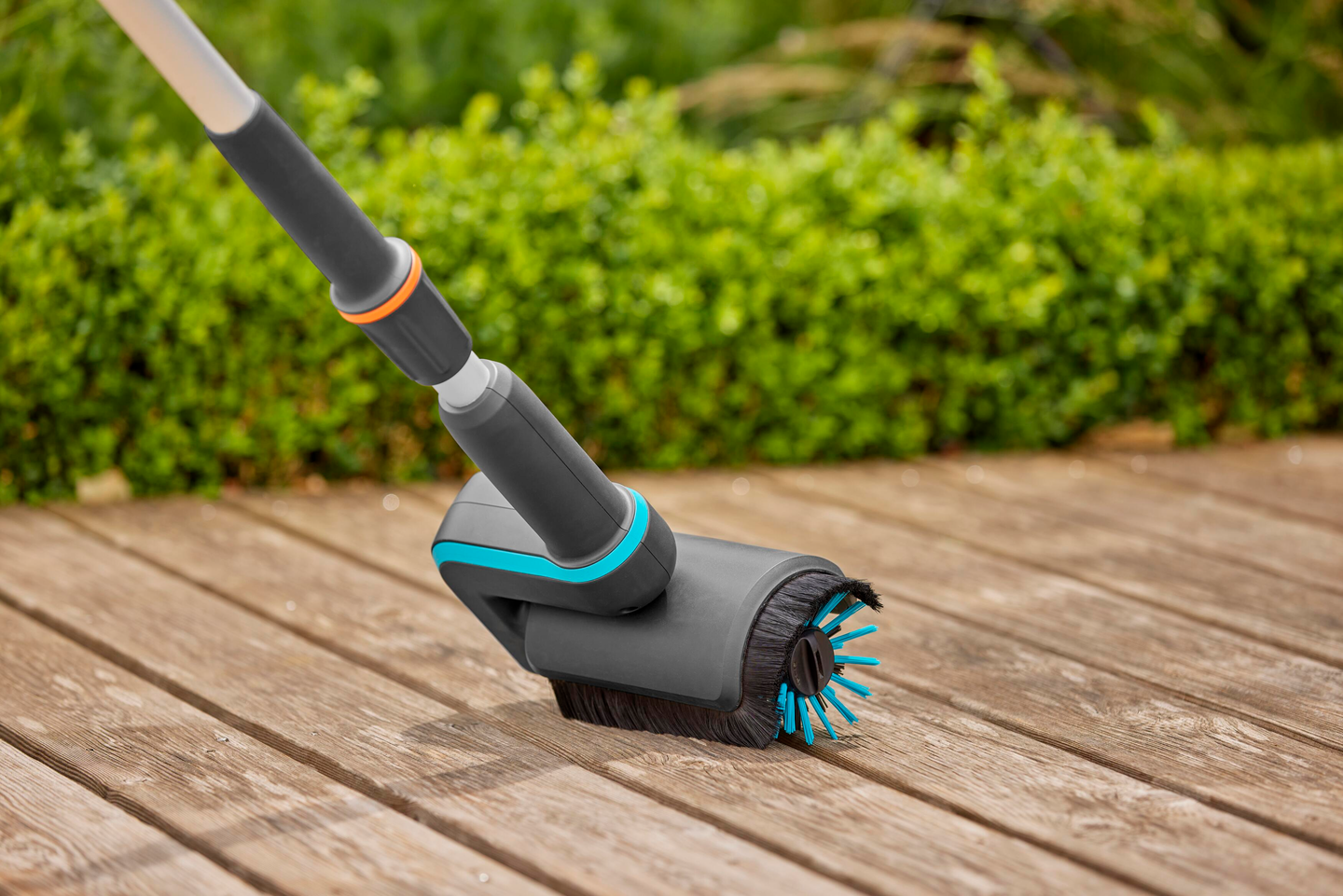 Terassipesuri Gardena AquaBrush Patio 18 V P4A